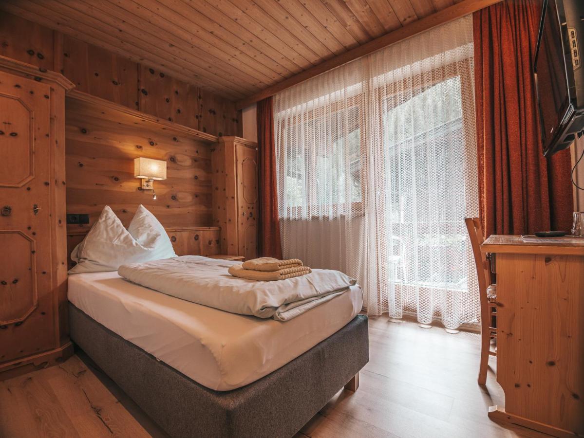 Single Room,1328422172:JPEG