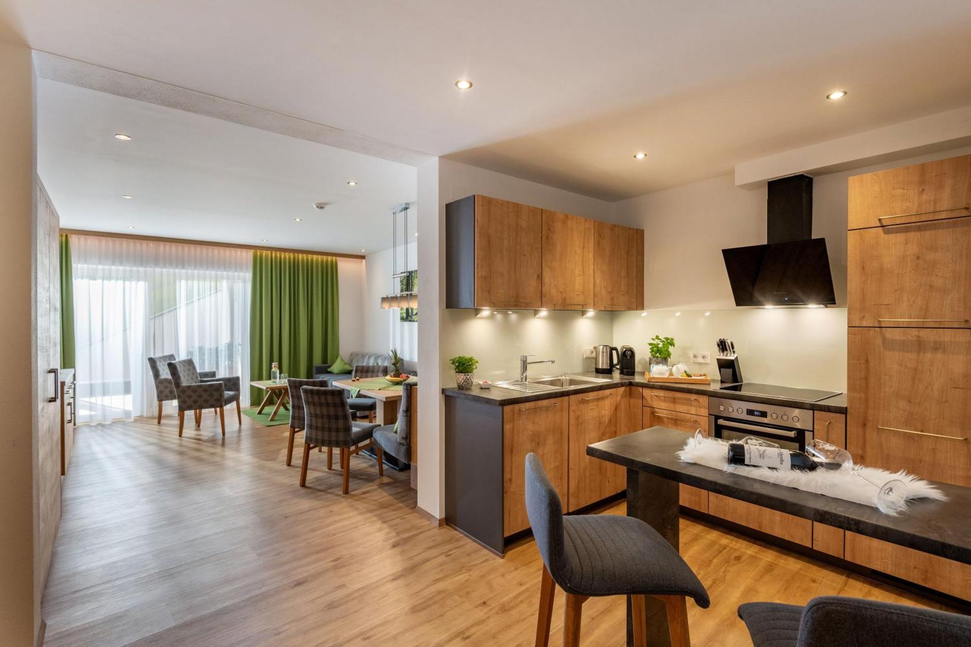 Two-Bedroom Apartment,1705577012:JPEG